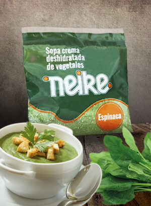 Sopa crema de espinaca con vegetales deshidratados
